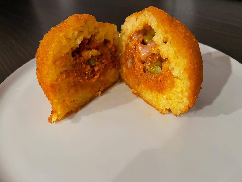 ARANCINI SAUCE BOLOGNAISE